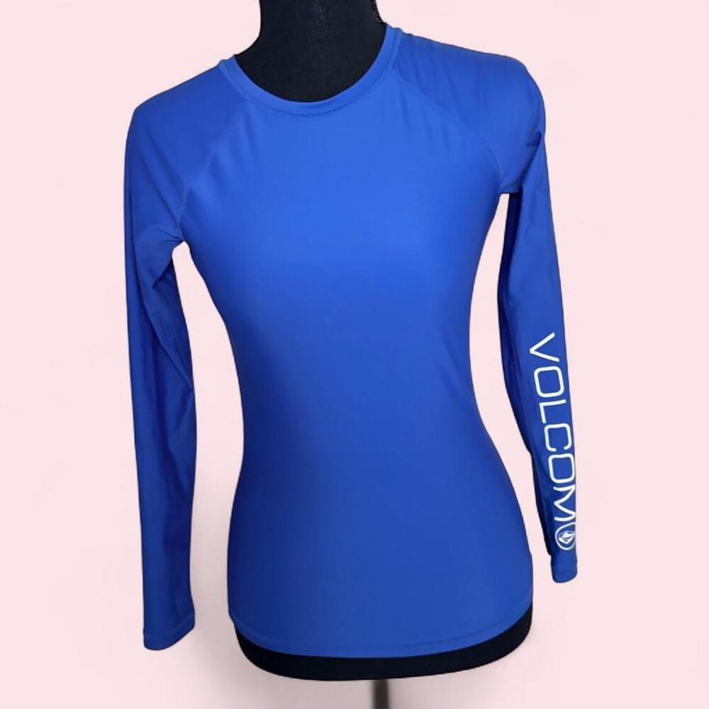 Volcom Size XS blue long sleeve rash guard Surf beachwear sporty y2k skater